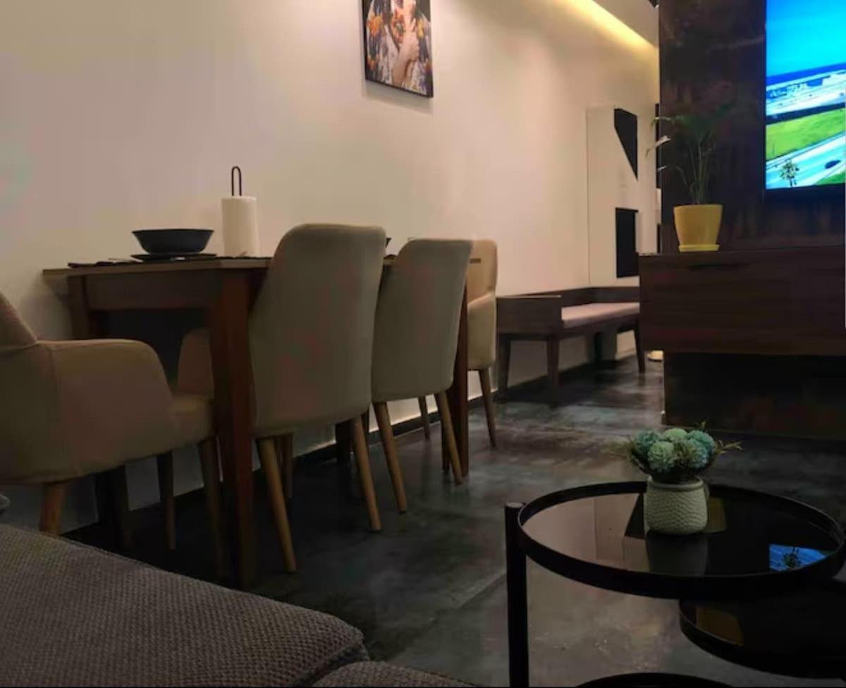 Well Equipped With Luxurious Interior Furnishings Apartamento *