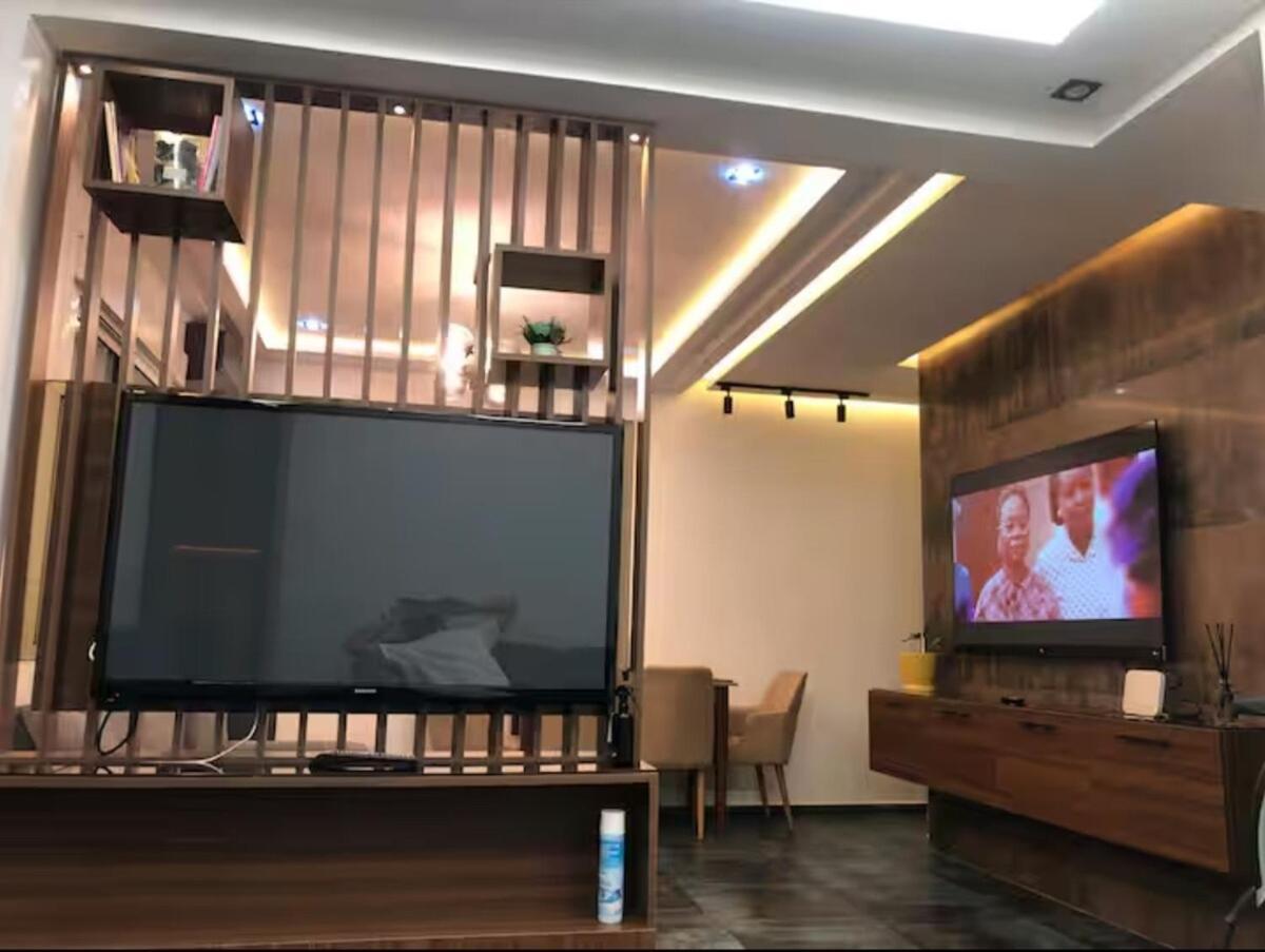 Well Equipped With Luxurious Interior Furnishings *